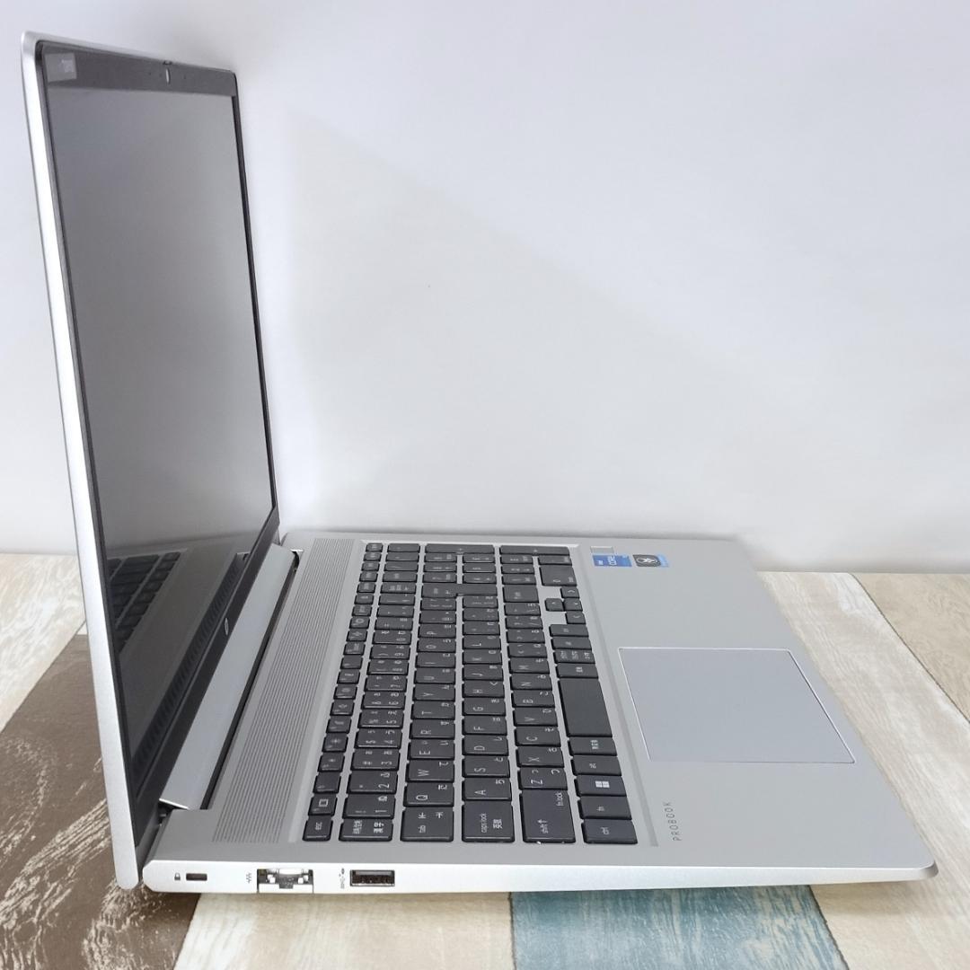 美品の東京生産✨１０コアで神速の第１２世代コアｉ５に超高速ＳＳＤ＆１６ＧＢメモリ