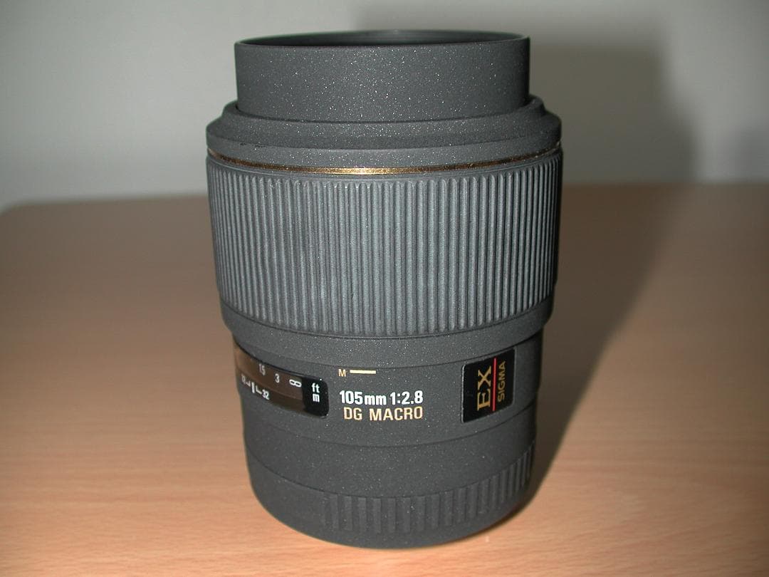 SIGMA 105mm F2.8 DG MACRO レンズ