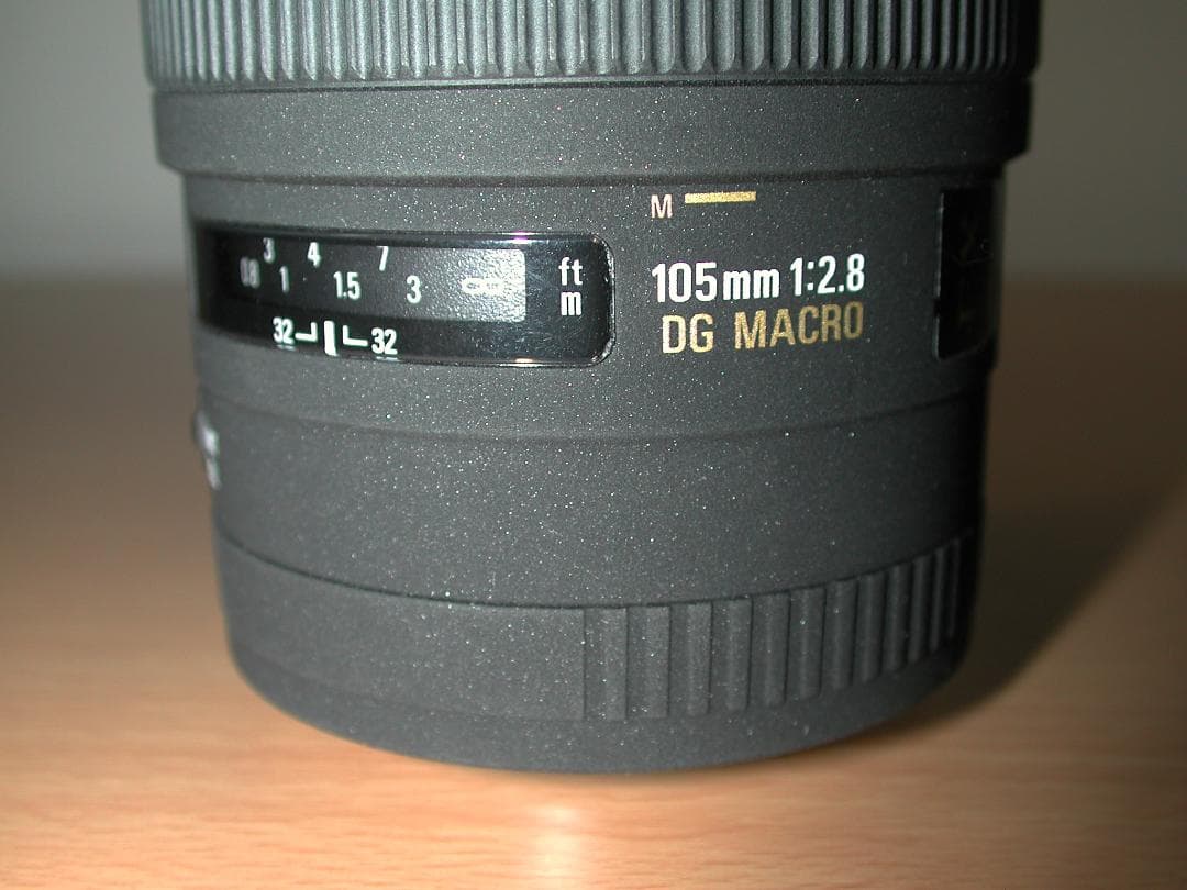 SIGMA 105mm F2.8 DG MACRO レンズ