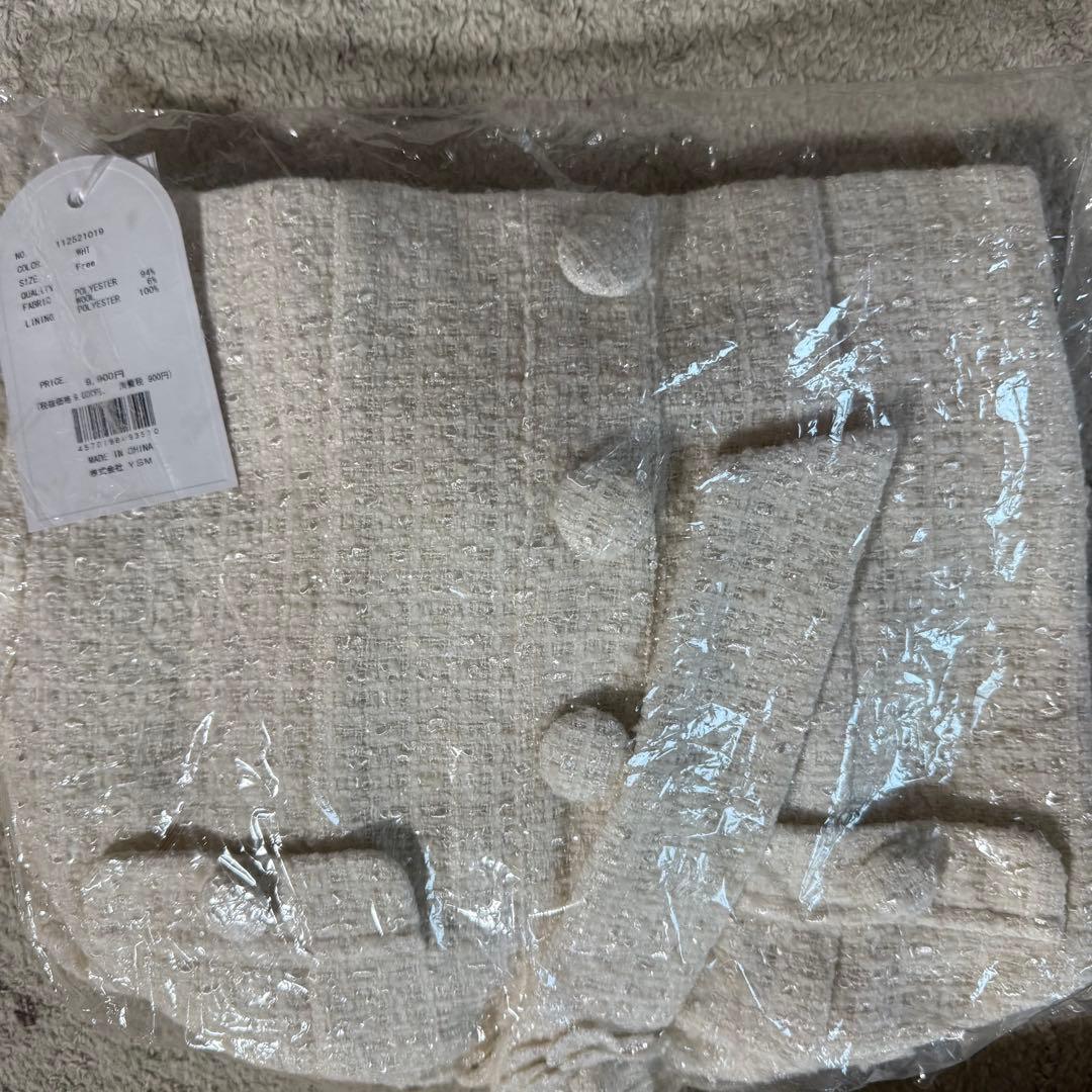 ダーリッチ ホルターネックオフショルツイードトップス white