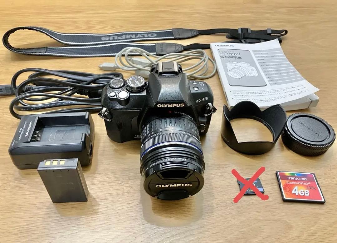 Olympus E-410／記録メディアとレンズプロテクター付き