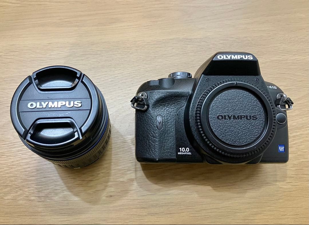 Olympus E-410／記録メディアとレンズプロテクター付き