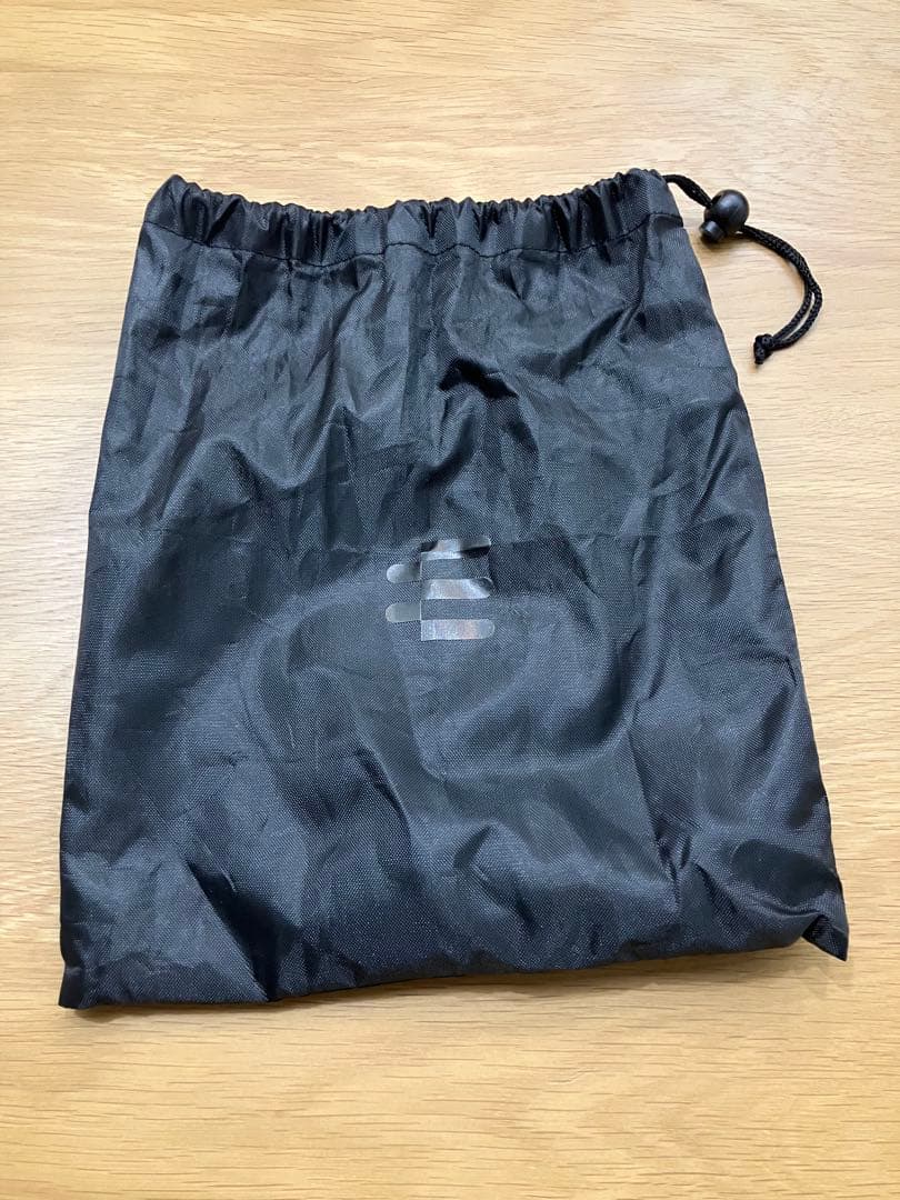 Olympus E-410／記録メディアとレンズプロテクター付き