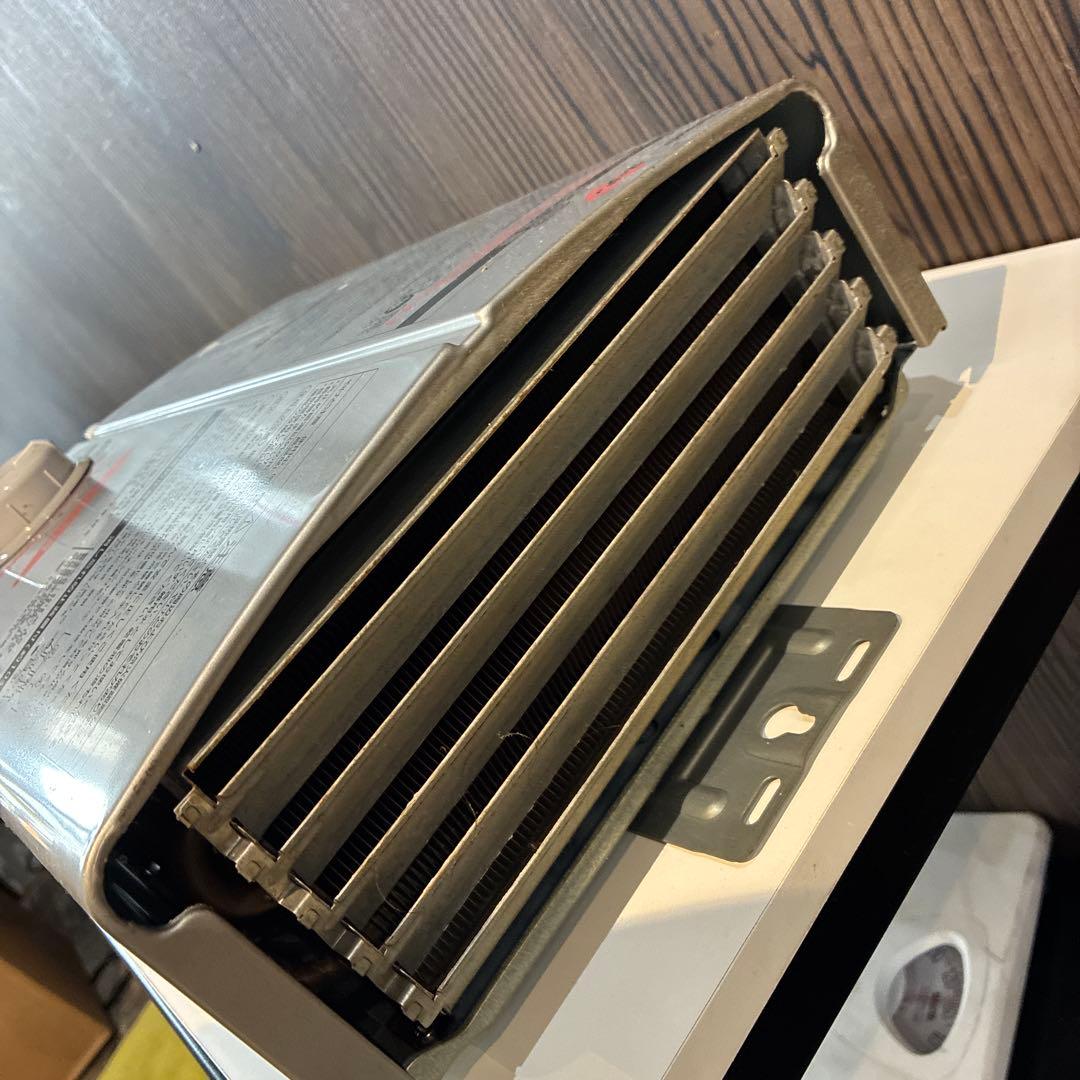 リンナイ 小型湯沸かし器 5号　都市ガス　RUS-V560（SL）