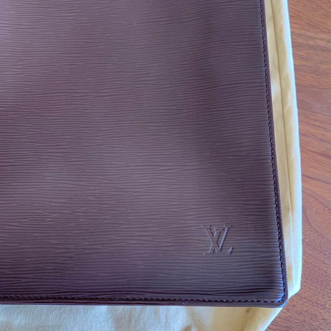 LOUIS VUITTON エピレザー トートバッグ