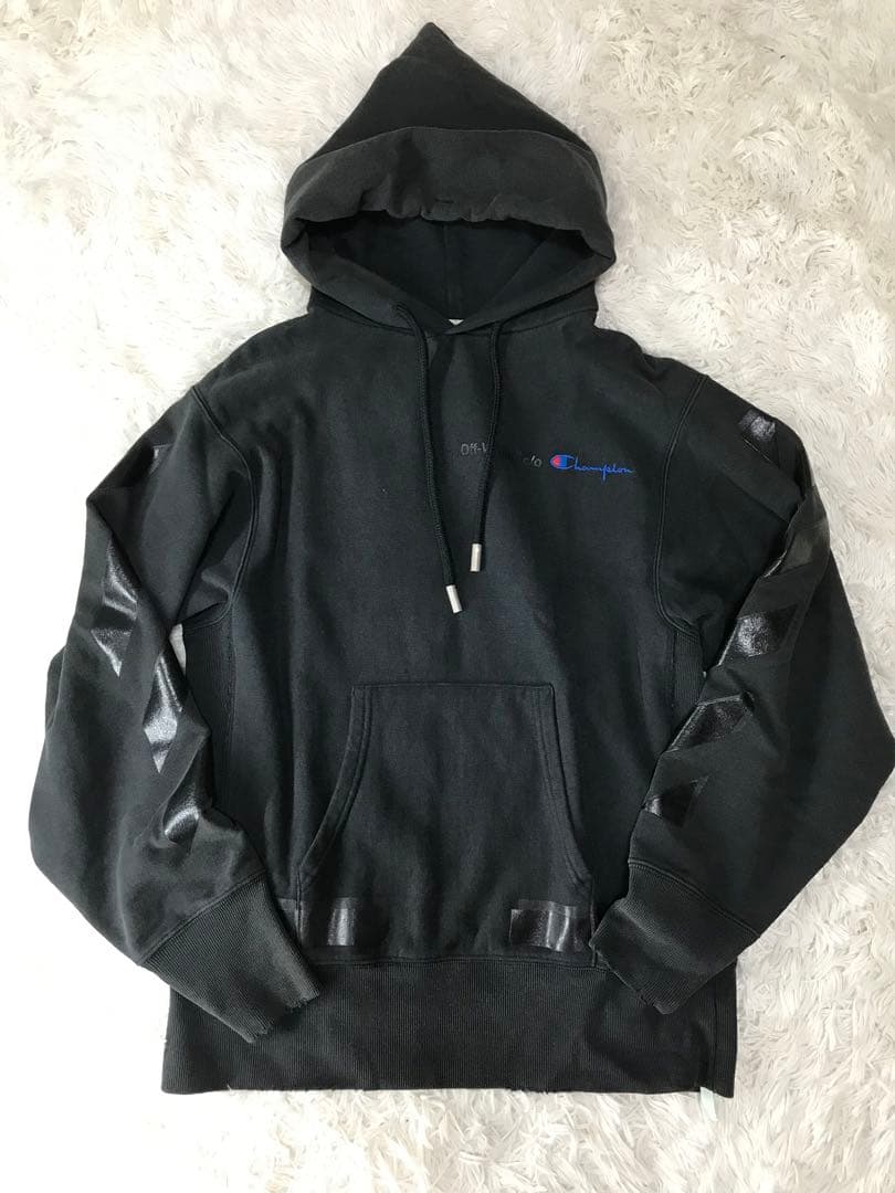 【値下げ対応可能‼️】Off-White × champion パーカー 黒
