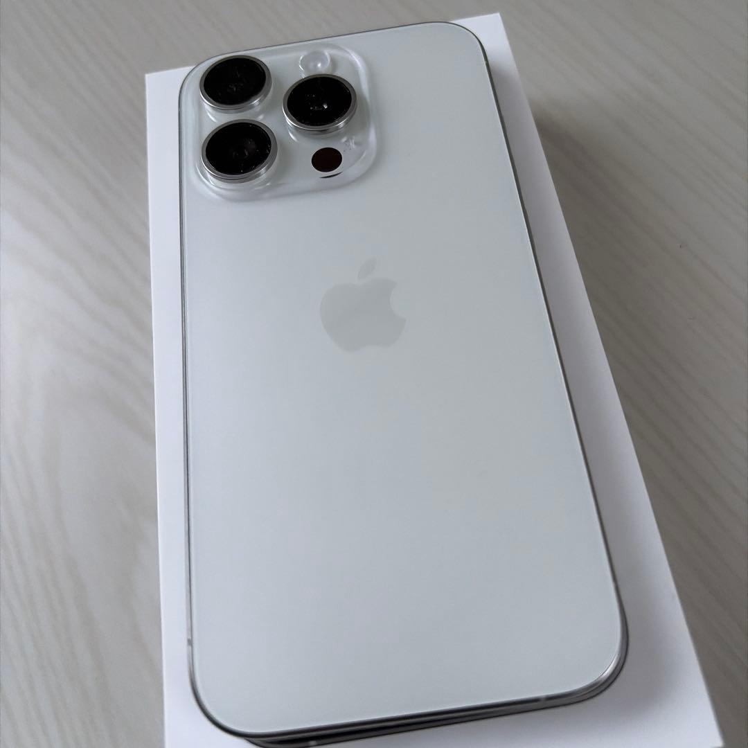 iPhone15Pro ホワイトチタニウム128GB SIMフリー