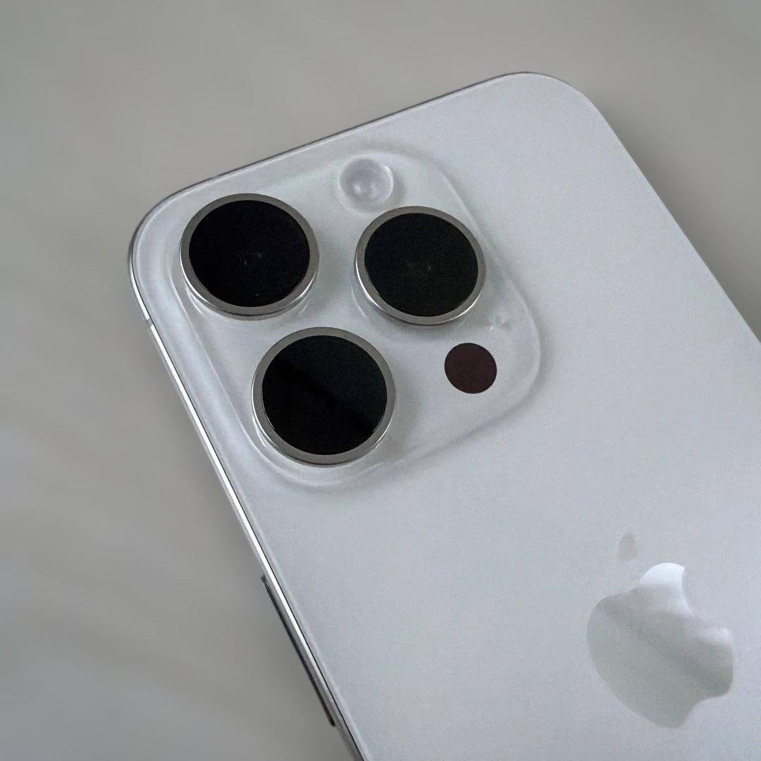 iPhone15Pro ホワイトチタニウム128GB SIMフリー