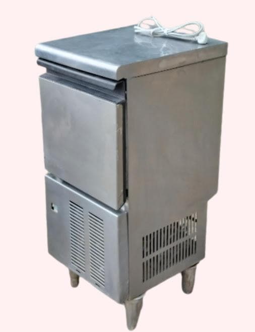 IM-25M　ホシザキ業務用製氷機　AC100V　能力25kg/day　整備済