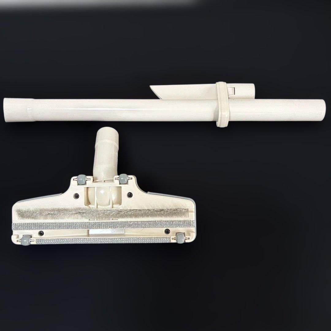 マキタ　充電式クリーナーCL115FDWI アイボリー　紙パック