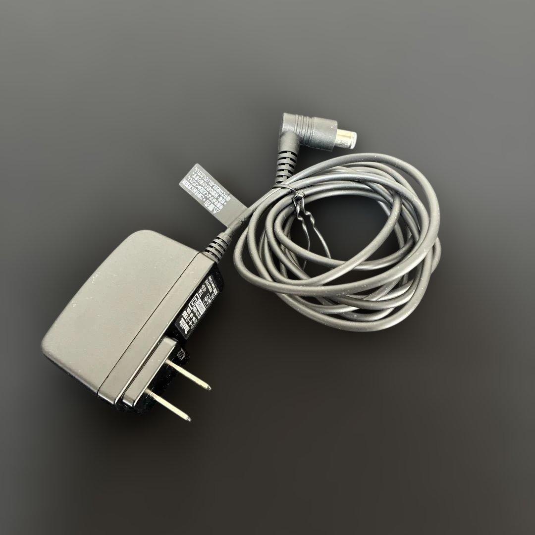 マキタ　充電式クリーナーCL115FDWI アイボリー　紙パック