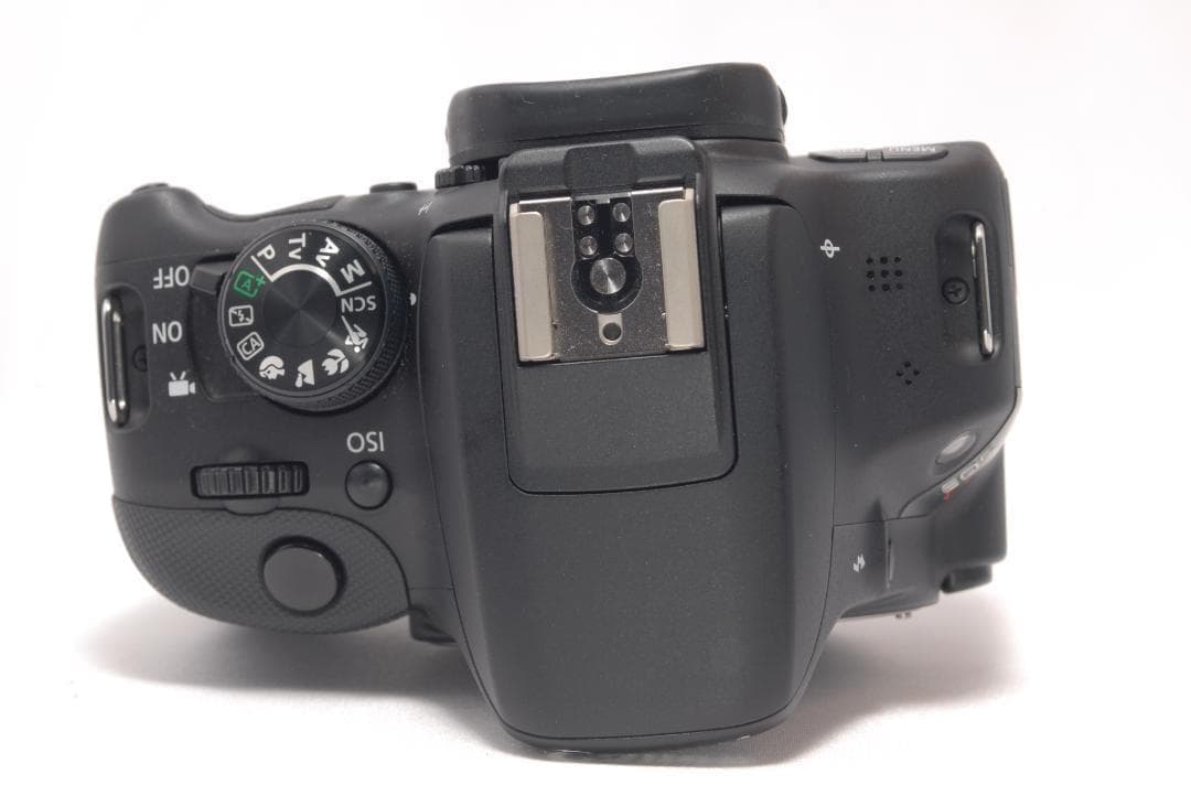 ⭐️持ち運び楽々⭐️Canon Kiss X7 キャノン　デジタル一眼レフ