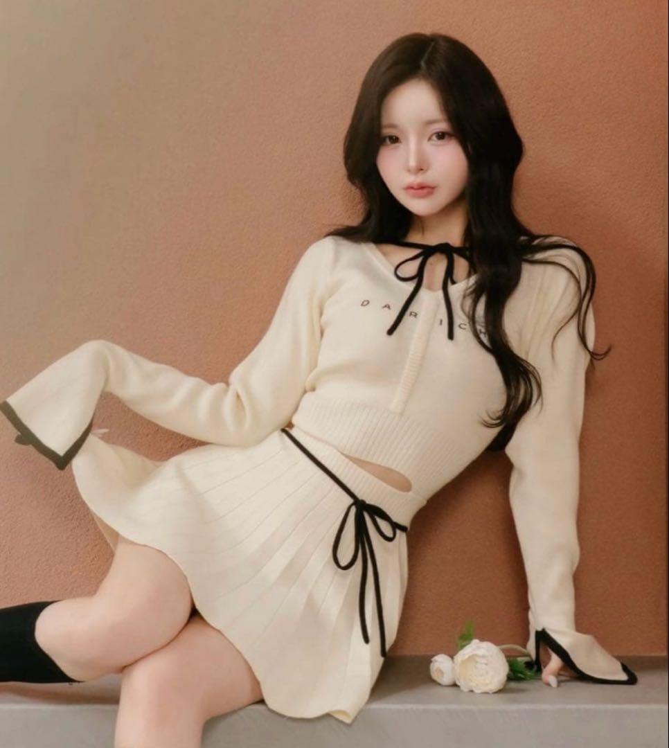 【最安値即日発送】Darichウエストオープンリボンデザインニットミニワンピース