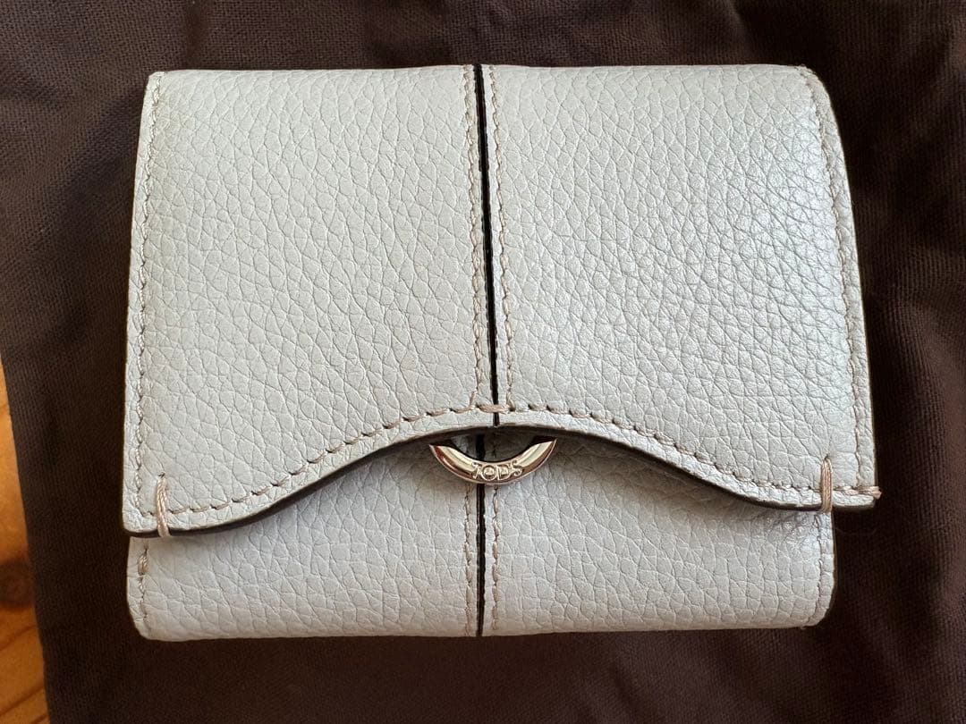 【美品】TOD'S ライトブルー 三つ折り財布