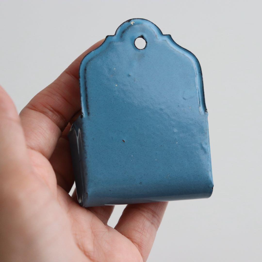 アンティーク　ドールハウス　タオルケース　ホーロー　壁掛け収納　ミニチュア