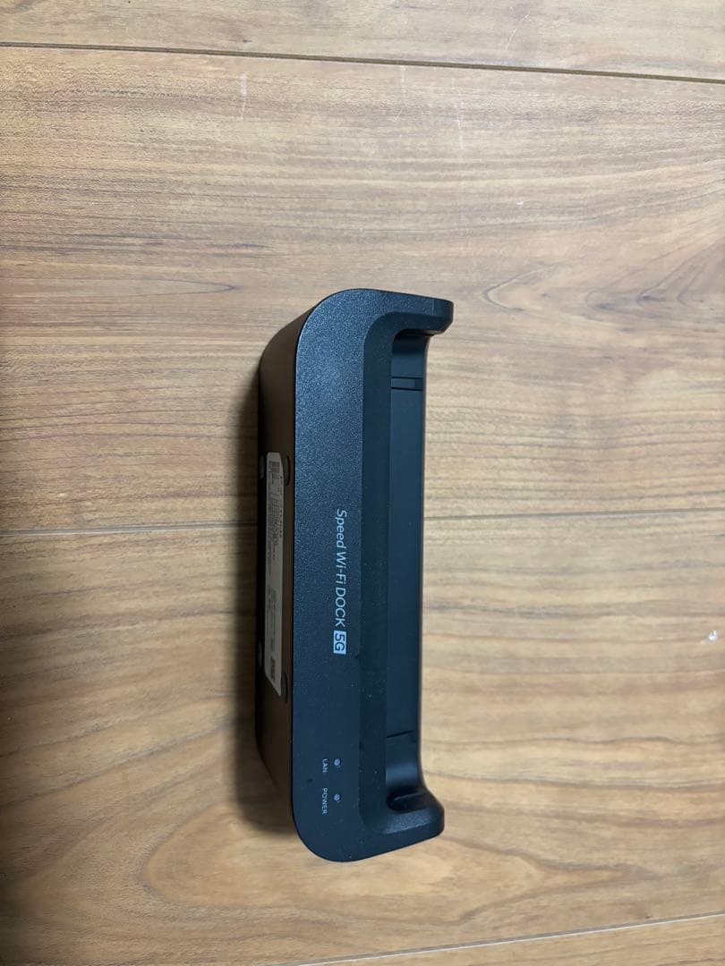 Speed Wifi DOCK 5G 01 本体