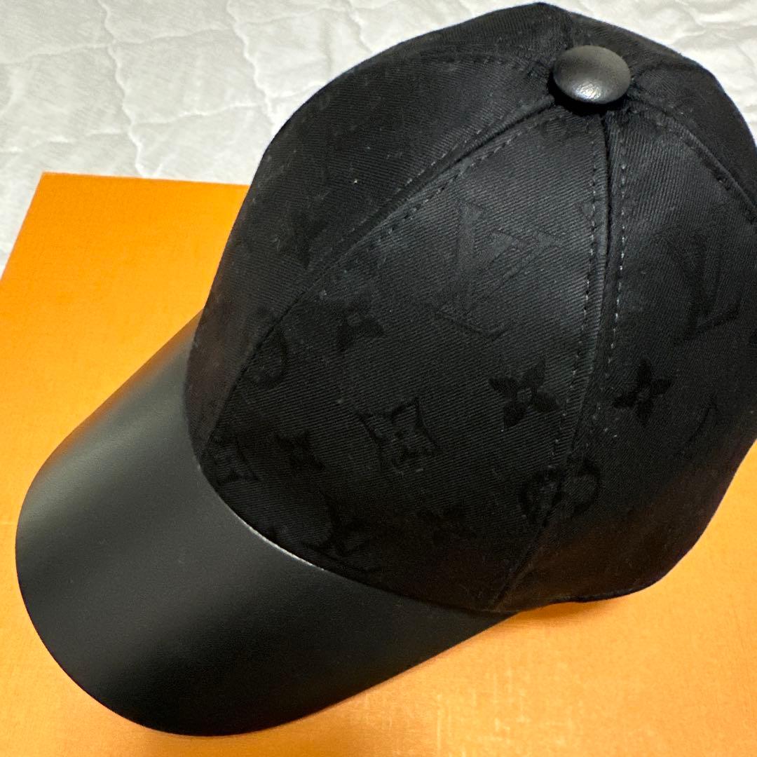 値下げしました　ルイヴィトン　キャップ　モノグラム　箱付