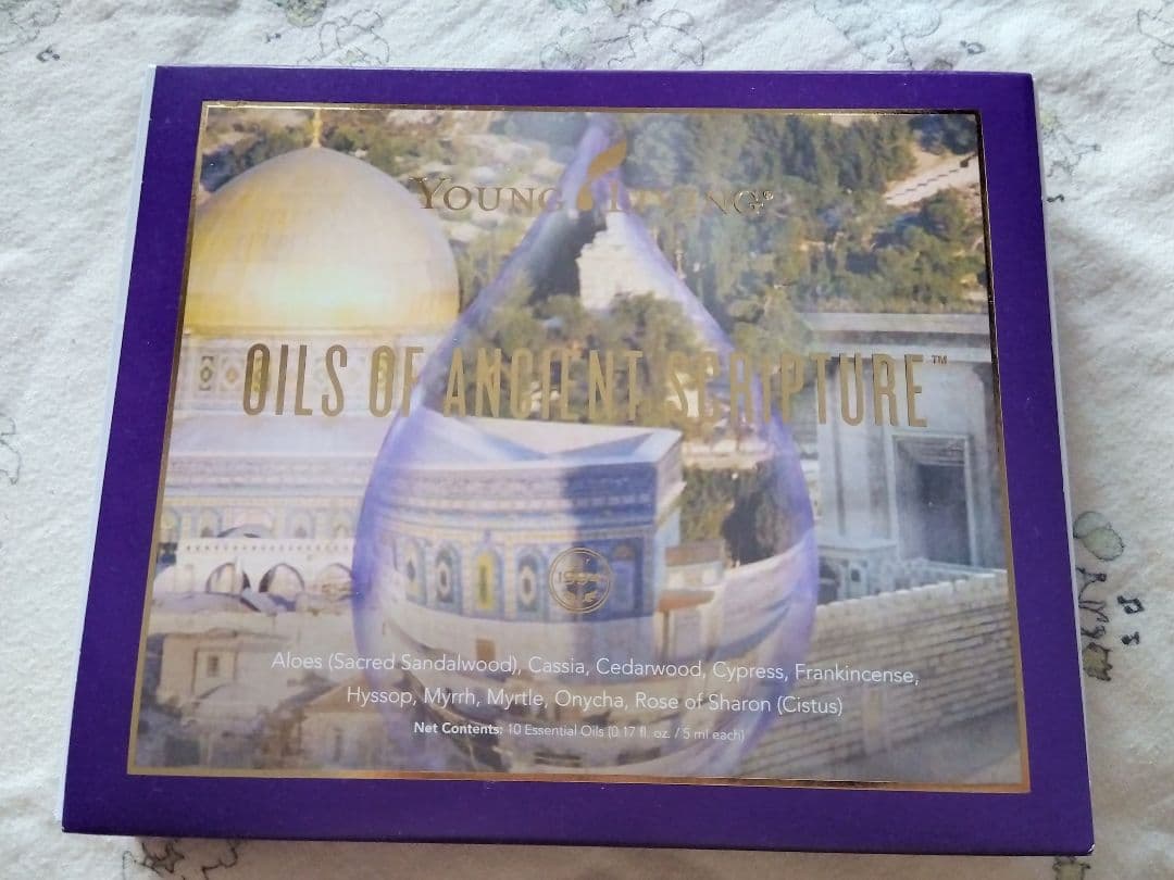 【megu megu】ヤングリビング・聖書の中の10のアロマオイルセット