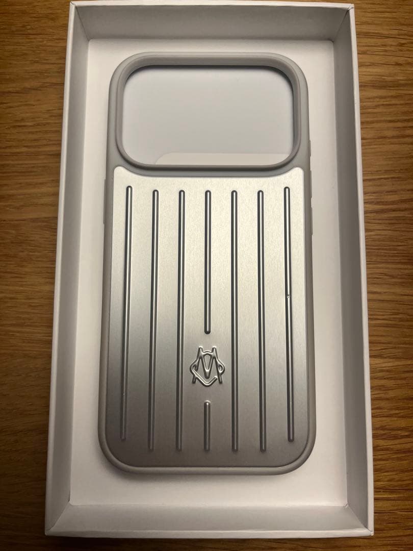 【購入レシート付き】RIMOWA iPhone17 Pro ケース　アルミニウム