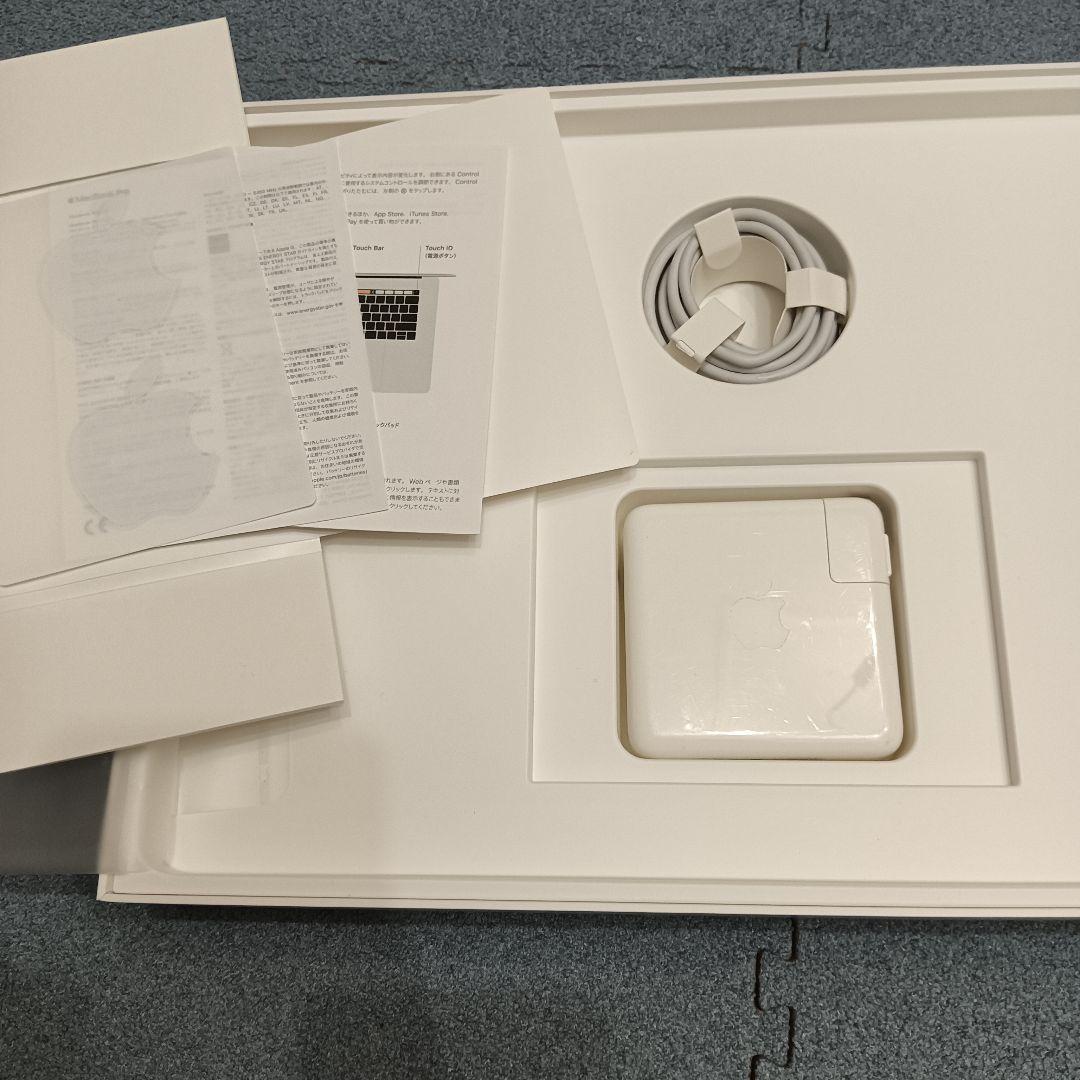 MacBook pro 15インチ i9-32GB-1TB