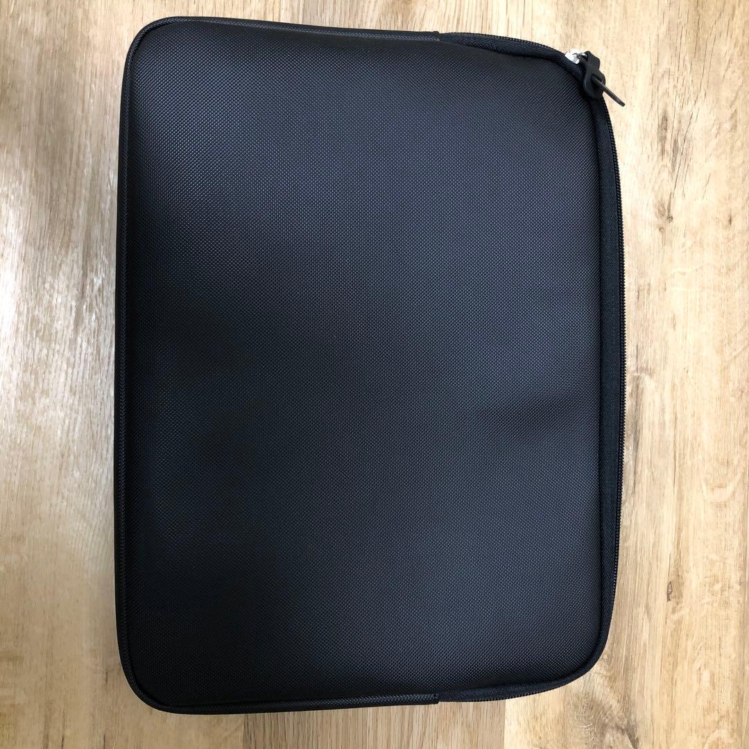 L.12.12 ピケ柄パソコンケース