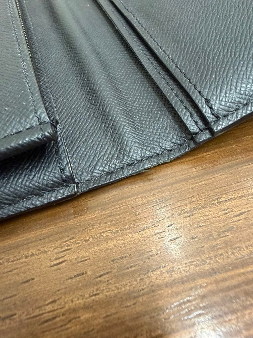 LOUIS VUITTON エクリプス ポルトフォイユブラザ　イニシャル入り