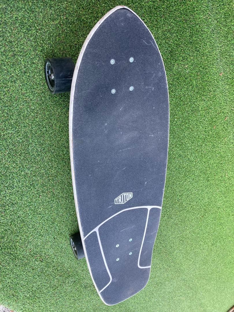 【週末特価】カーバーサーフスケート 30\" TRITON