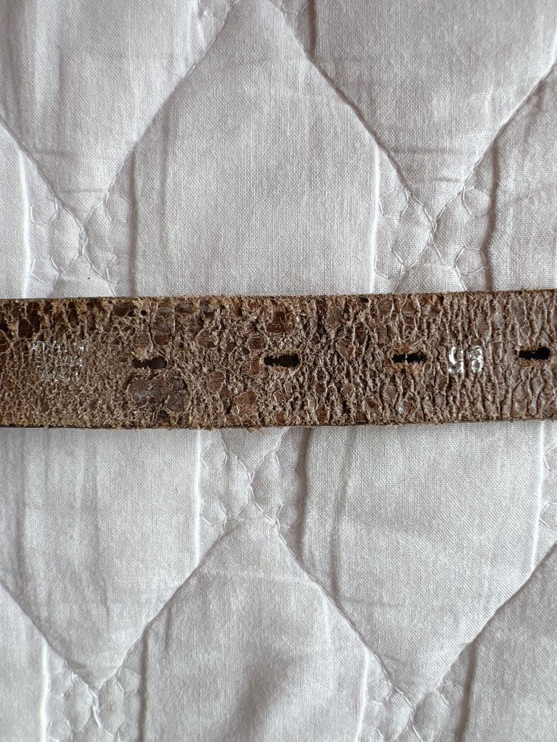 ［P U N T OV I T A(プントヴィータ)] コンチョレザーベルト