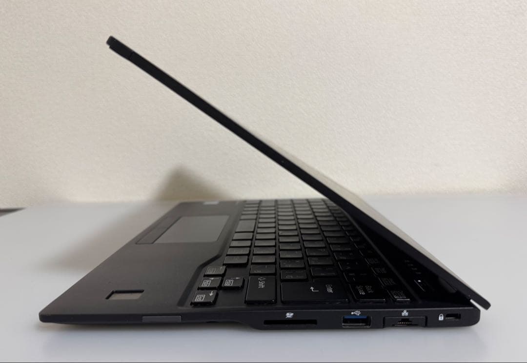 累積2087 富士通 U939/B 256GB Office 顔/指紋認証