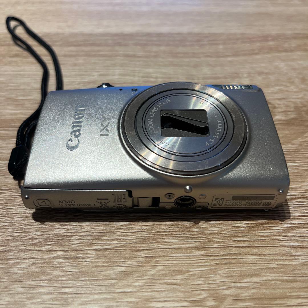 Canon IXYデジタルカメラ
