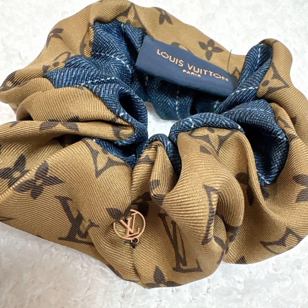 LouisVuitton シュシュ リバーシブル