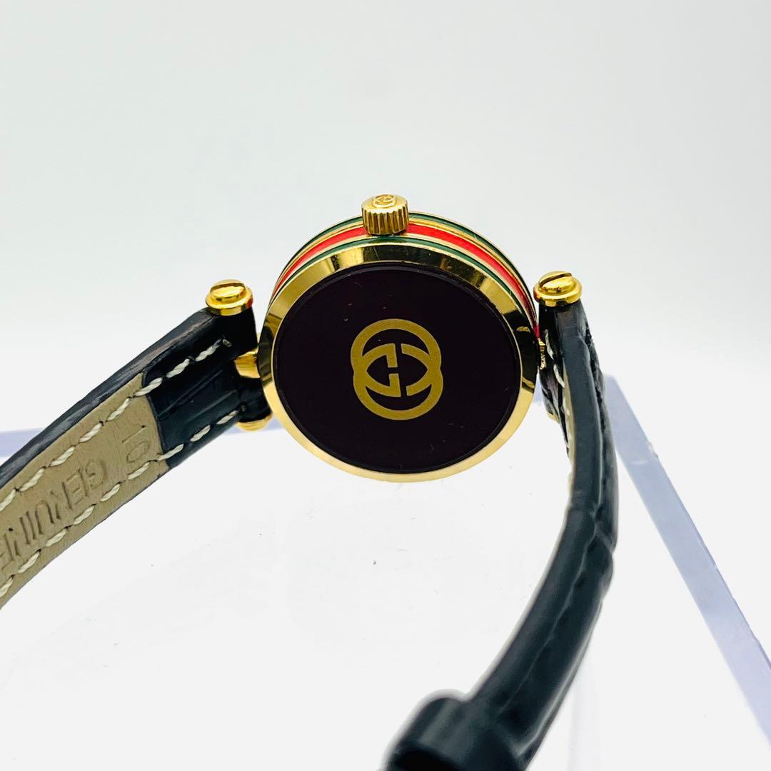 GUCCI シェリーライン ホワイト文字盤 ゴールドベゼル 革バンド