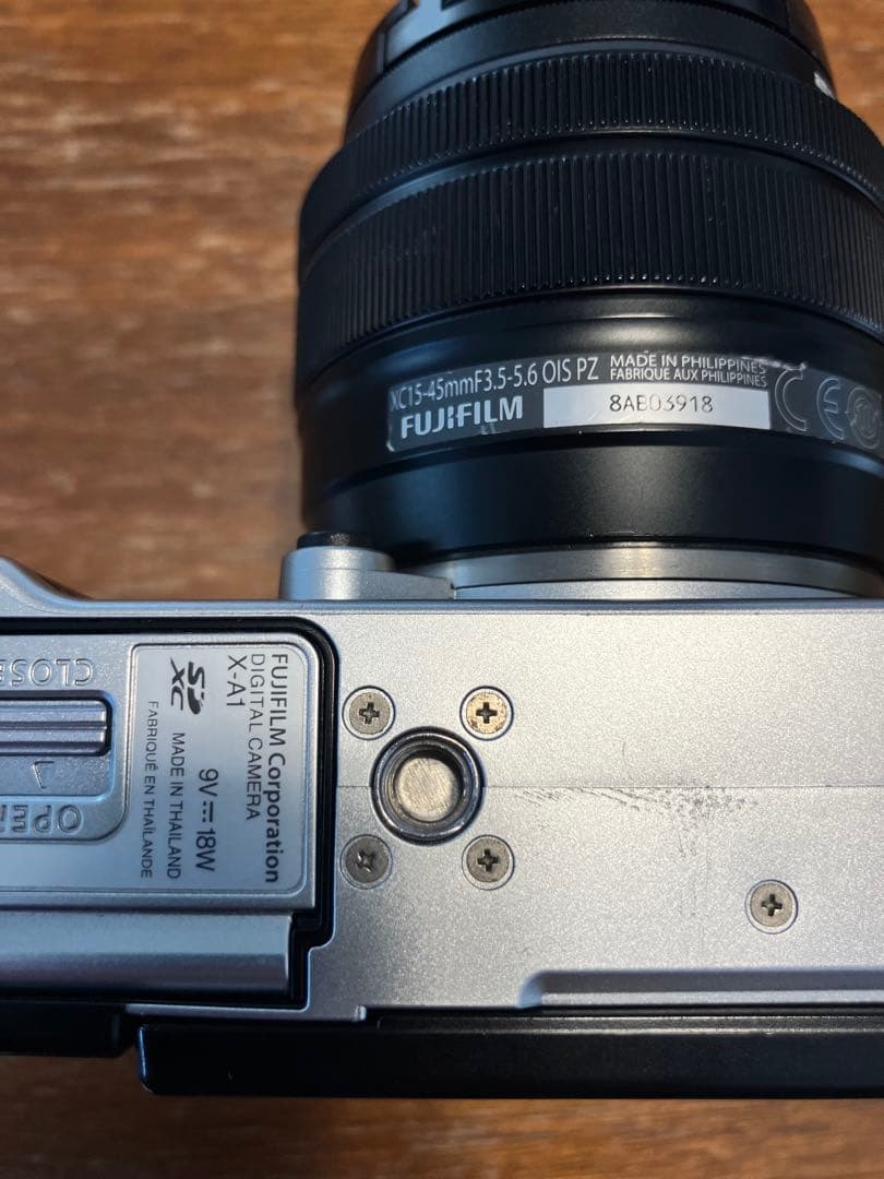 【SALE】稼働品 FUJIFILM X-A1 ズームレンズ 充電器付