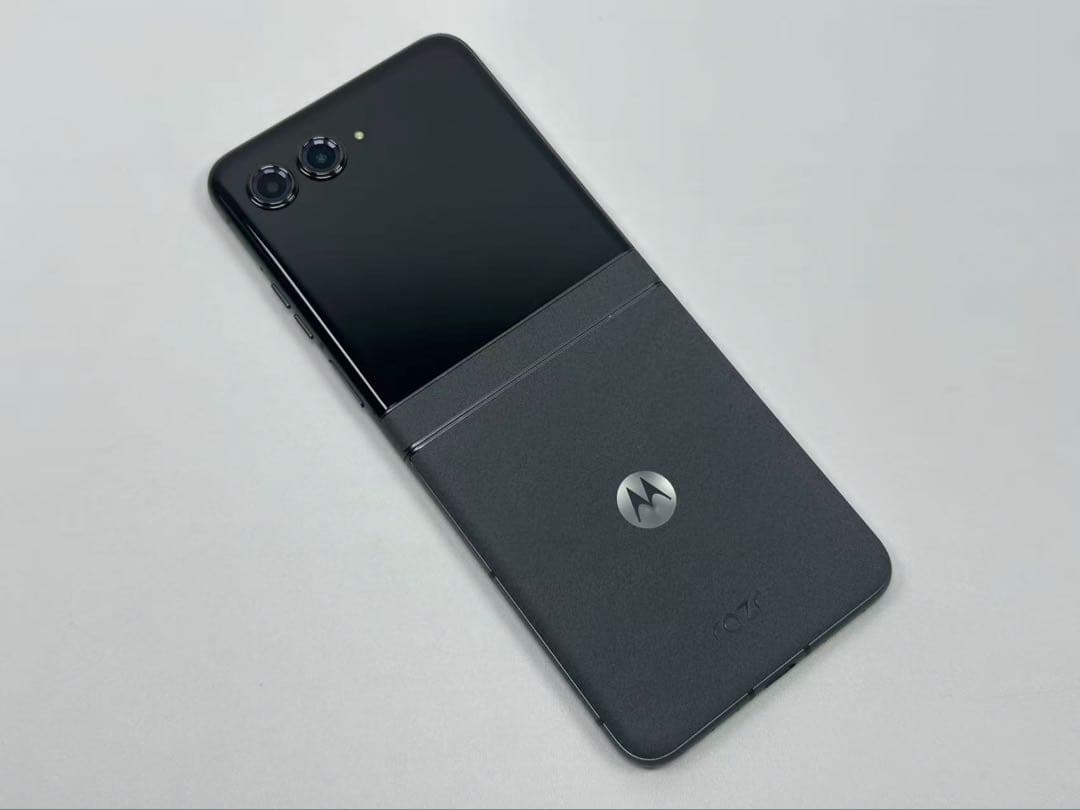 MOTOROLA razr 50 256GB アメリカ版