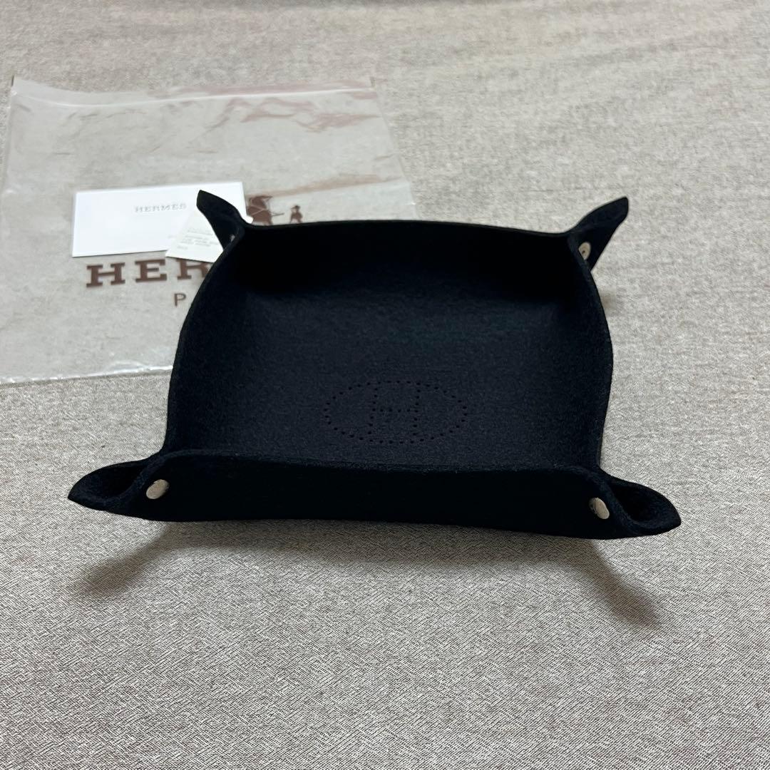 エルメス ヴィドポッシュ 小物トレイ アクセサリー フェルト ブラック 新品同様