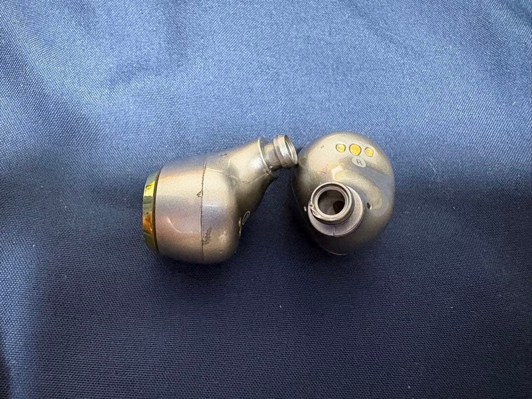 AVIOT ワイヤレスイヤホン グリッドマンユニバース