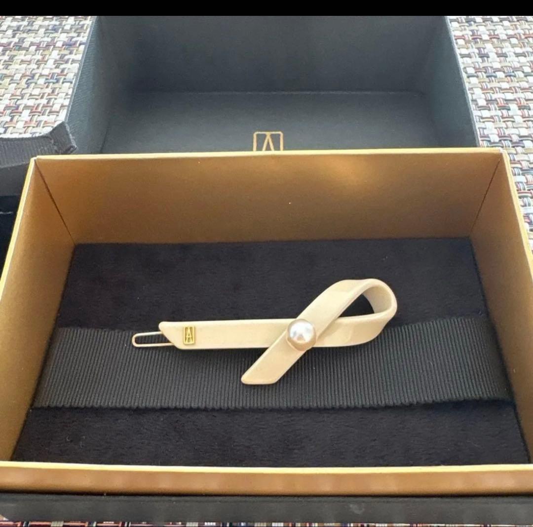 アレクサンドルドゥパリ パールリボン　ピン