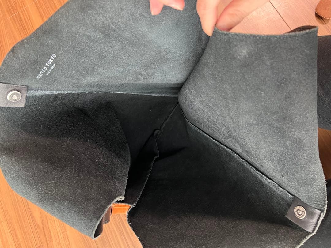 【希少】【united tokyo】カーフレザートート ブラック