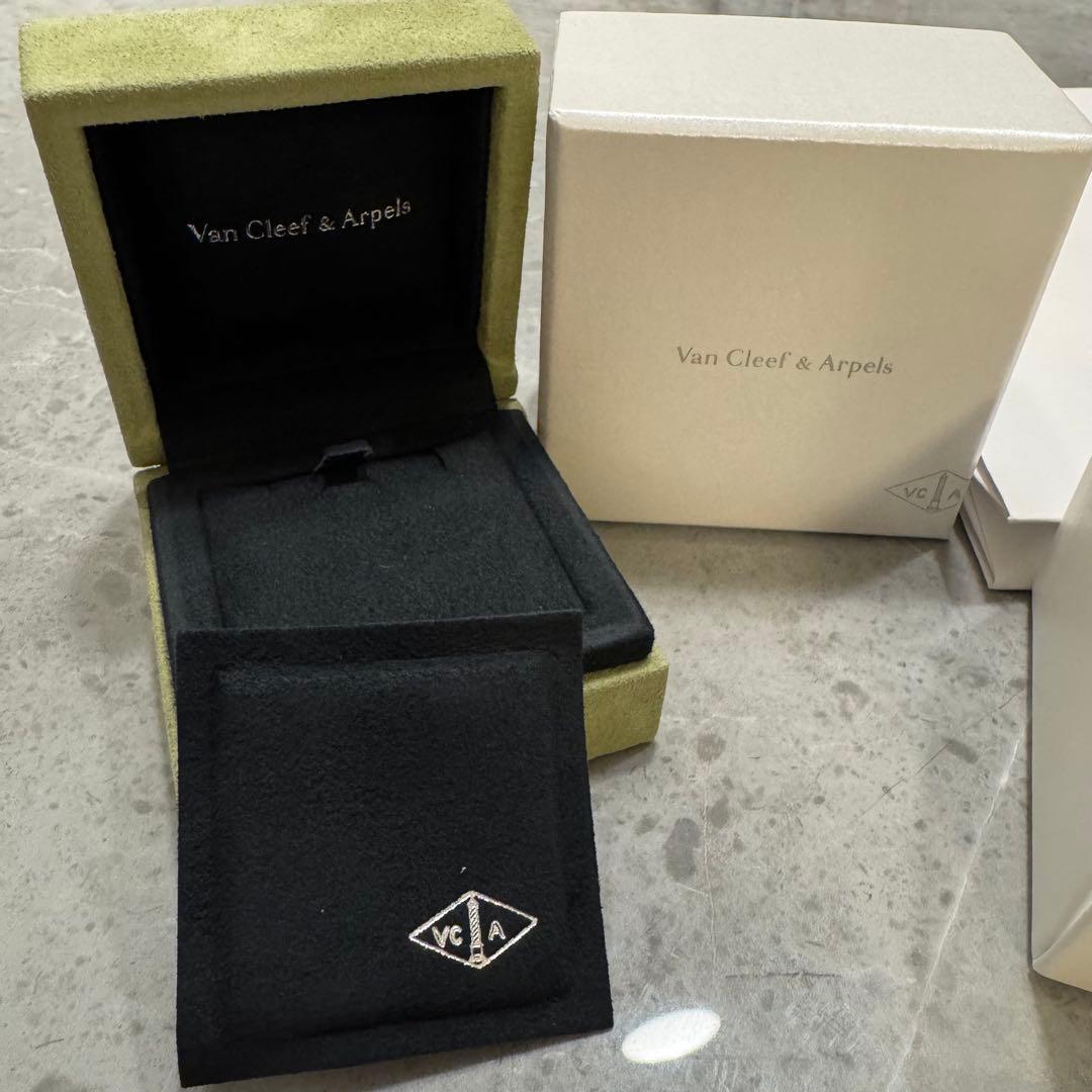 Van Cleef & Arpels ネックレス用ジュエリーボックス(空箱)2点