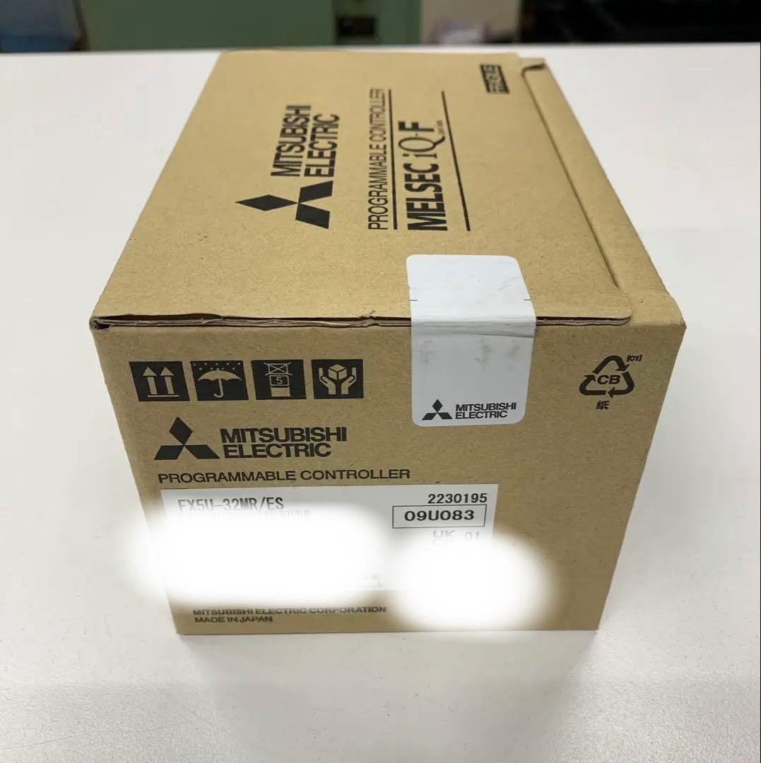 三菱電機　シーケンサー FX5U-32MR/ES