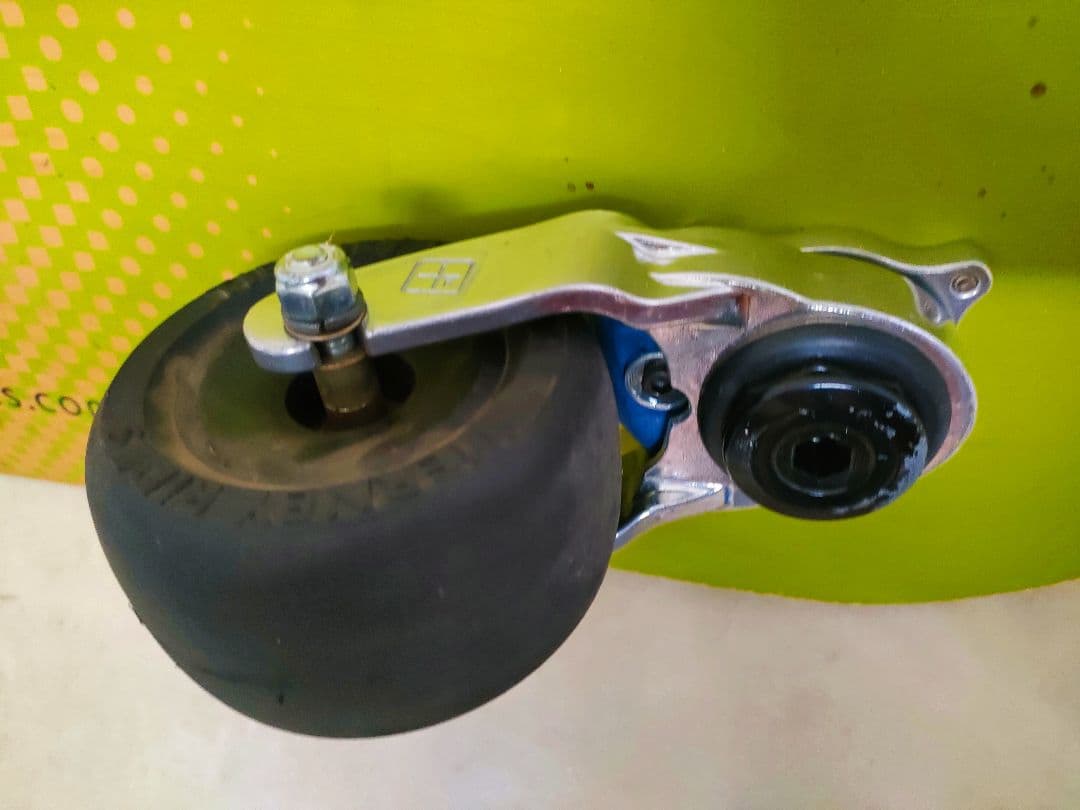 Tボート T-001-42-R TIERNEY RIDES ウィール2種ケース付