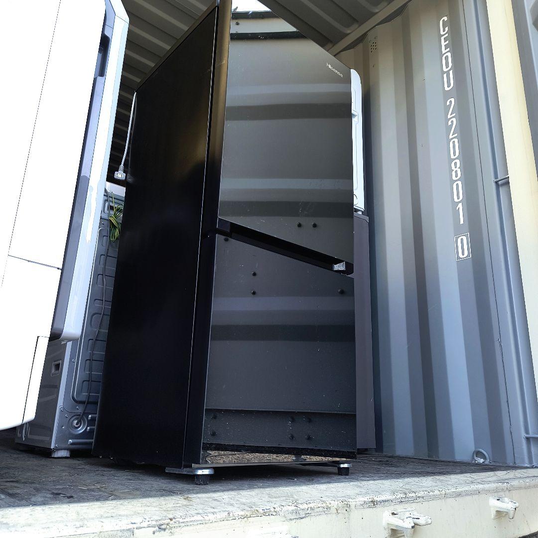 運搬取付無料！ミラードアでシックに佇む純正Hisense冷凍冷蔵庫！完動品超美品