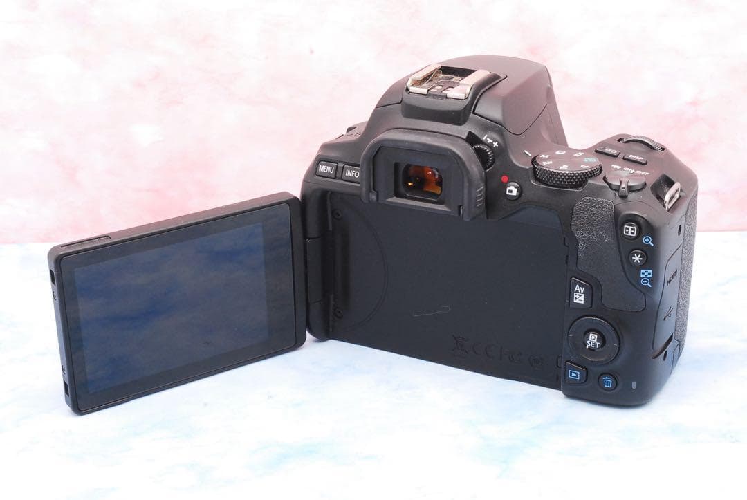 Canon Kiss X10☆高性能＆超望遠☆一眼レフカメラ☆Wi-Fi