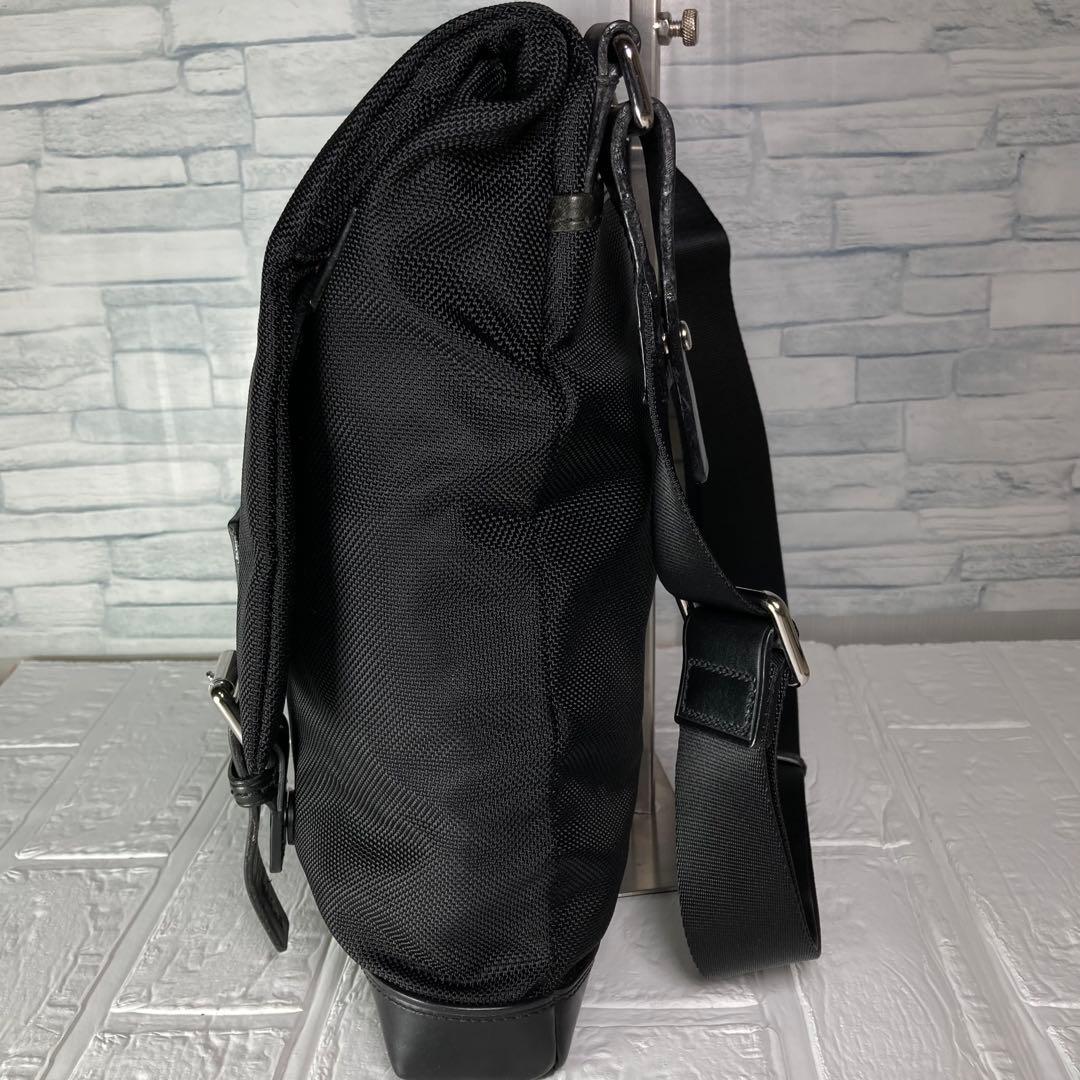 美品　TUMI トュミ　メッセンジャーバッグ　ショルダーバッグ　肩掛け　黒