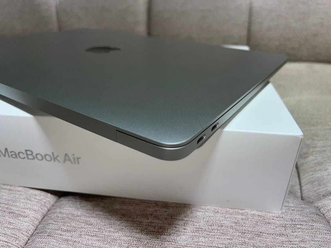 【美品】Apple MacBook Air M1 シルバー　13インチ
