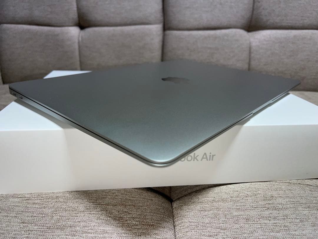 【美品】Apple MacBook Air M1 シルバー　13インチ
