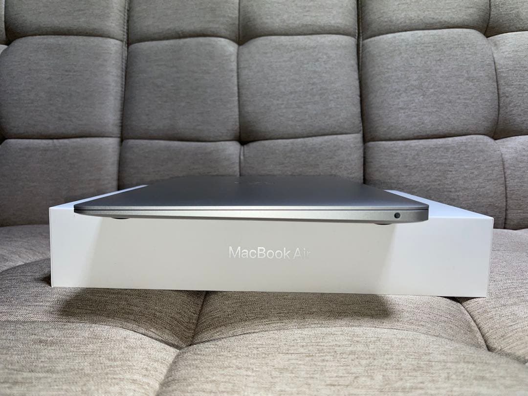 【美品】Apple MacBook Air M1 シルバー　13インチ