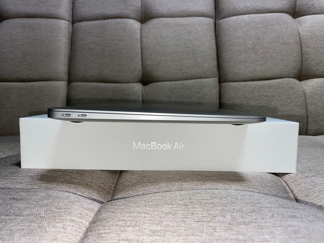 【美品】Apple MacBook Air M1 シルバー　13インチ