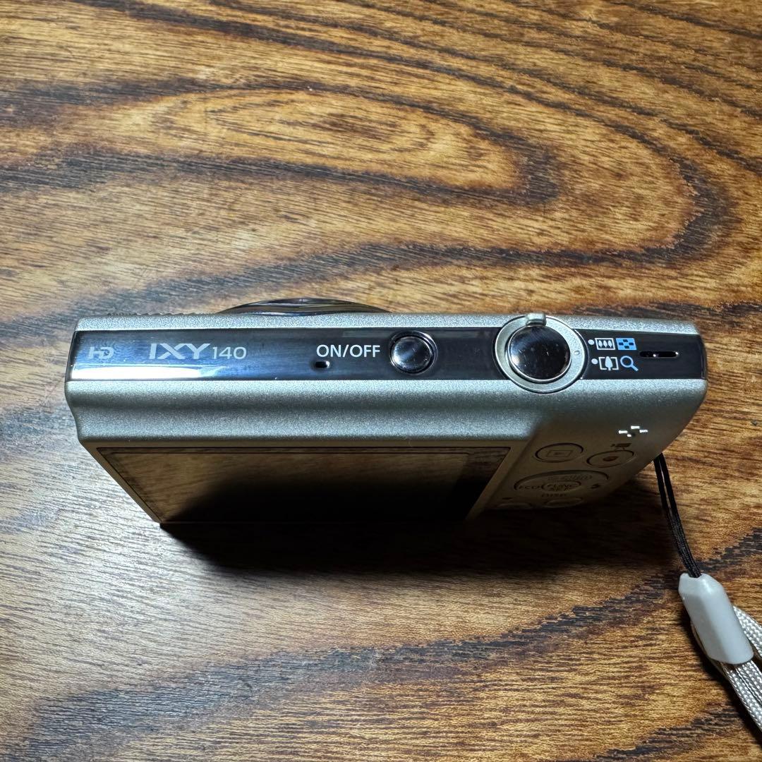 Canon デジカメ　IXY140 充電器付き