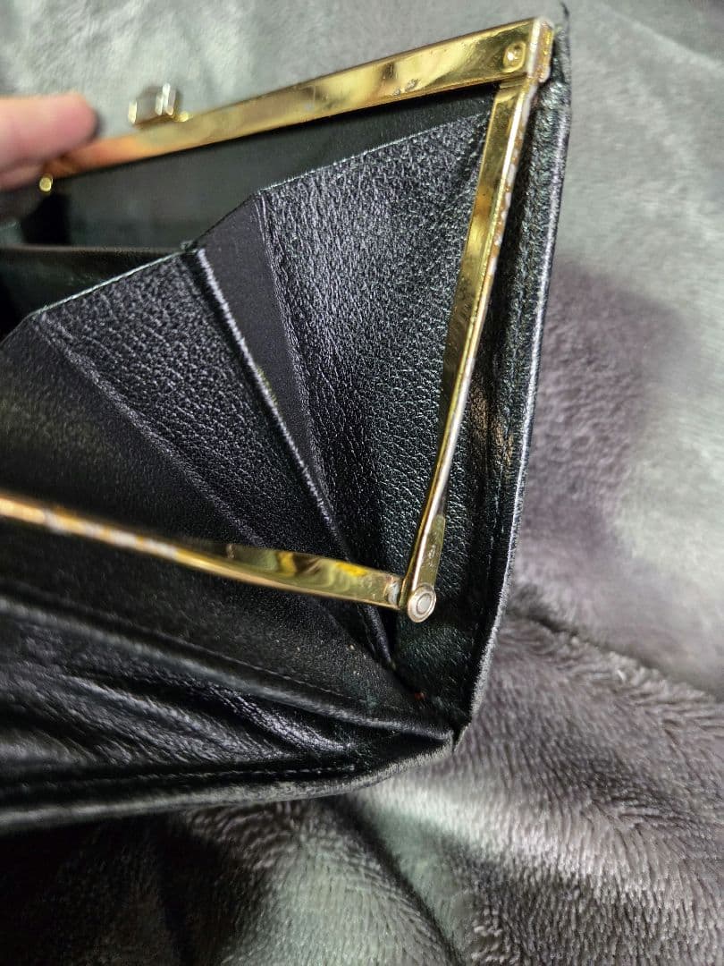 イヴ・サンローラン。長財布。